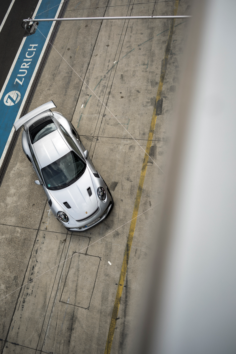 Illustration for article titled Put These Very Good 2019 Porsche 911 GT3 RS Photos In Your Life